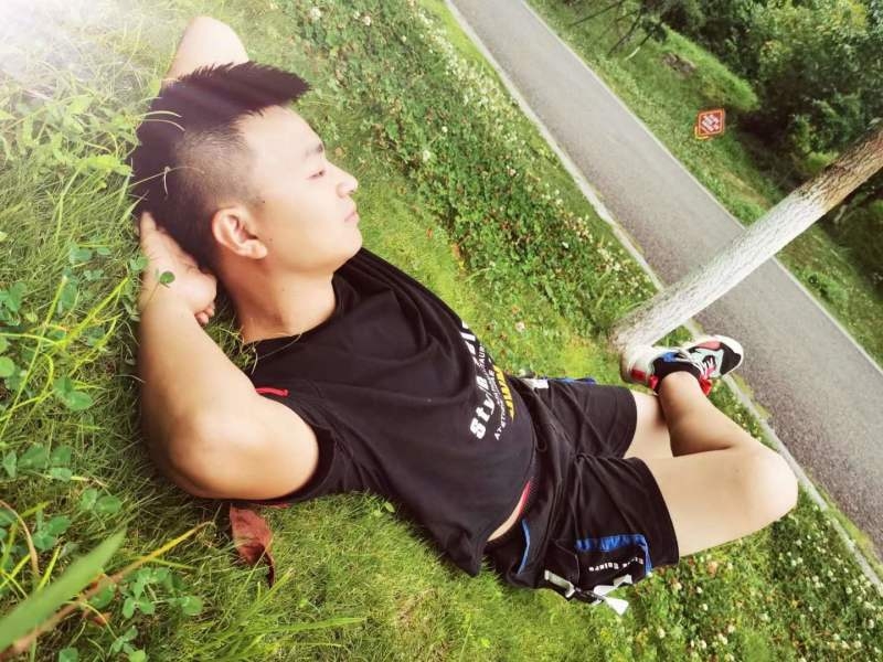 危笑的第一张照片--桂林相亲服务中心