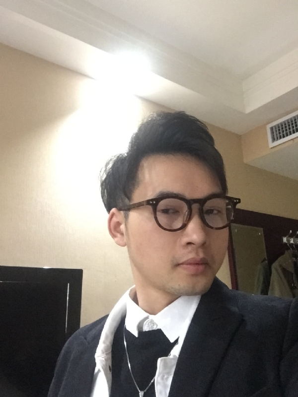 曾亮的第一张照片--桂林相亲服务中心