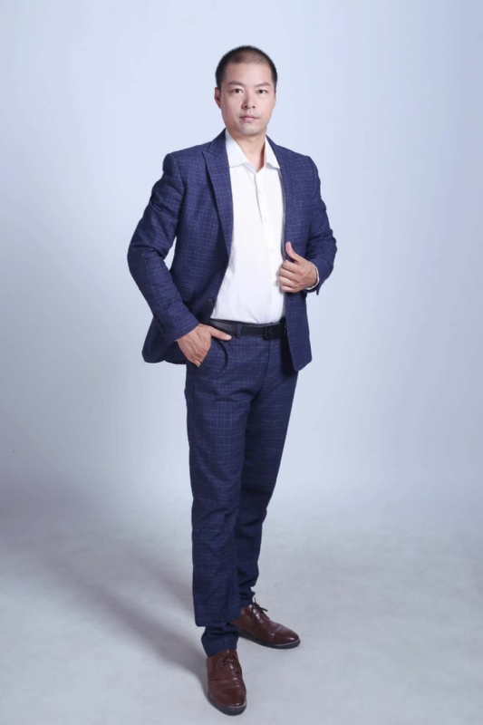 努力的青年的第一张照片--桂林相亲服务中心