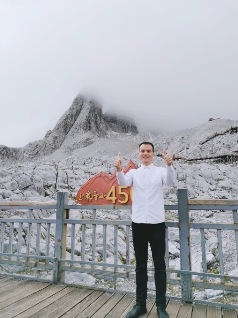 灰太狼的第一张照片--桂林相亲服务中心