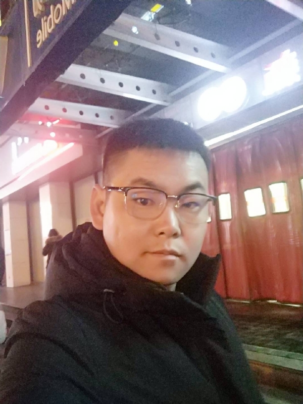 杜跃龙的第二张照片--桂林相亲服务中心