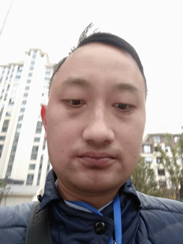 老男人的第一张照片--桂林相亲服务中心