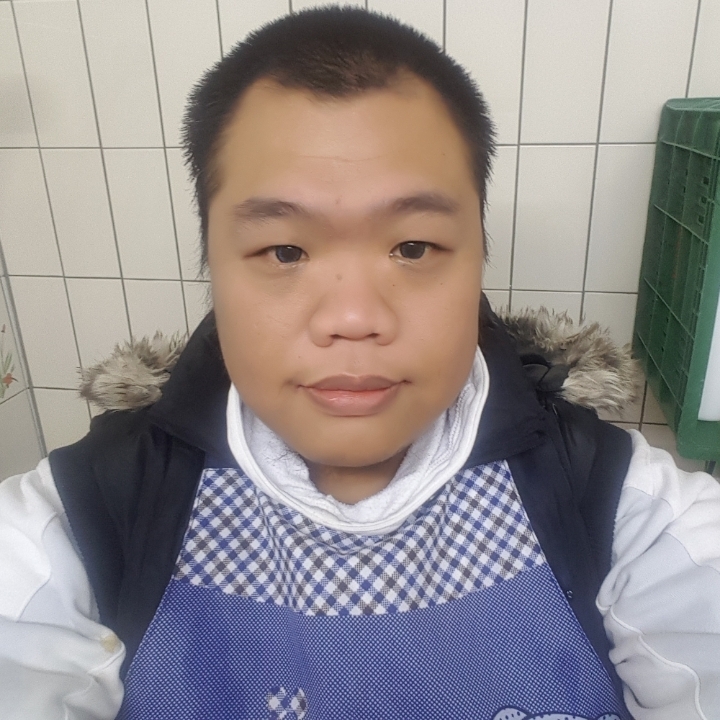 黑熊的第一张照片--桂林相亲服务中心