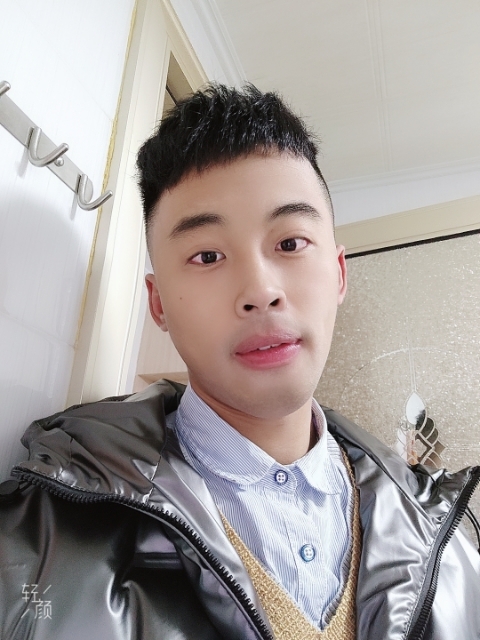 幼稚鬼的第一张照片--桂林相亲服务中心