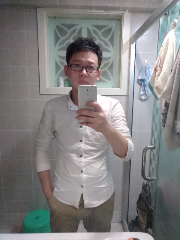 花谢魂伤的第一张照片--桂林相亲服务中心