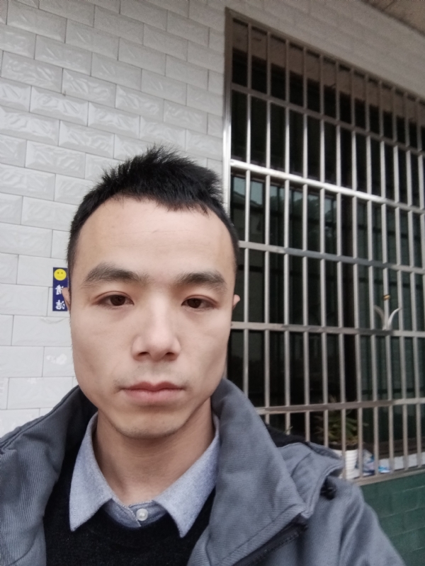 笑得那么开心的第二张照片--桂林相亲服务中心