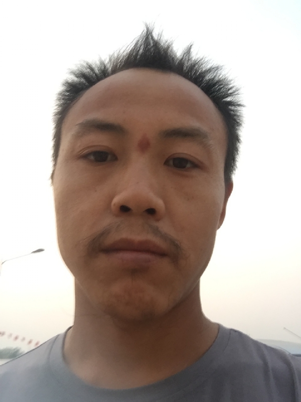 老曹的第一张照片--桂林相亲服务中心