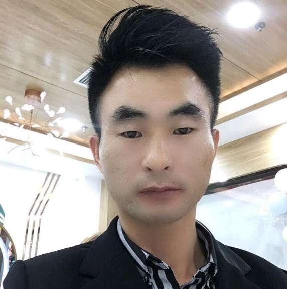 情系半生的第一张照片--桂林相亲服务中心