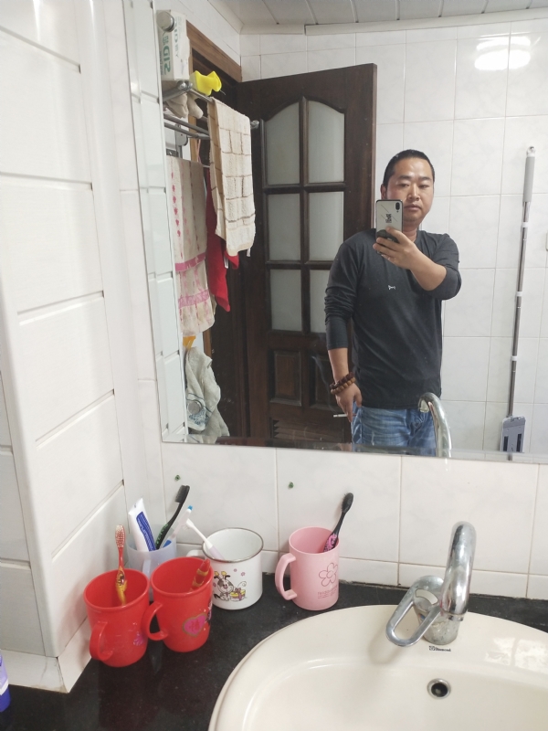 半世人间的第二张照片--桂林相亲服务中心