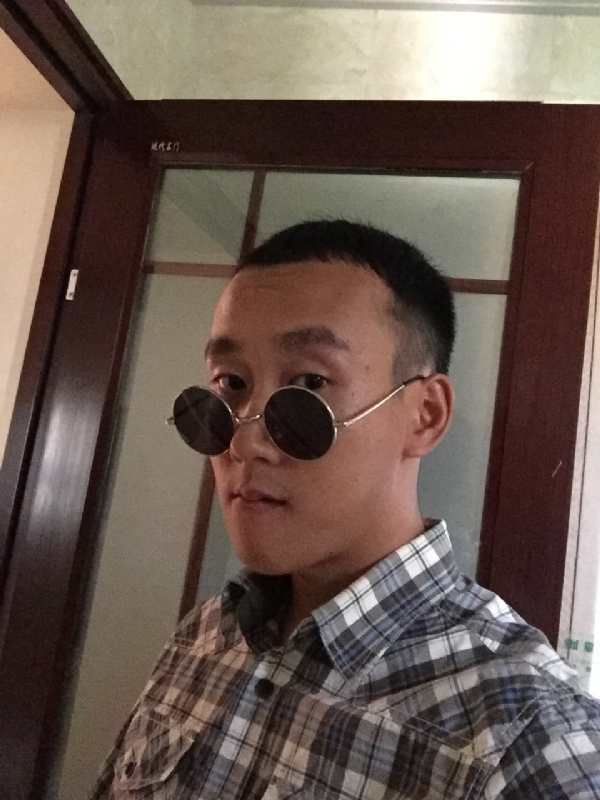 悲喜的第一张照片--桂林相亲服务中心