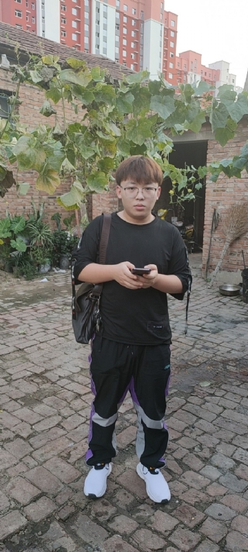 辛禹的第二张照片--桂林相亲服务中心