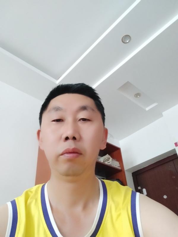 写尽半生纸上酸的第一张照片--桂林相亲服务中心