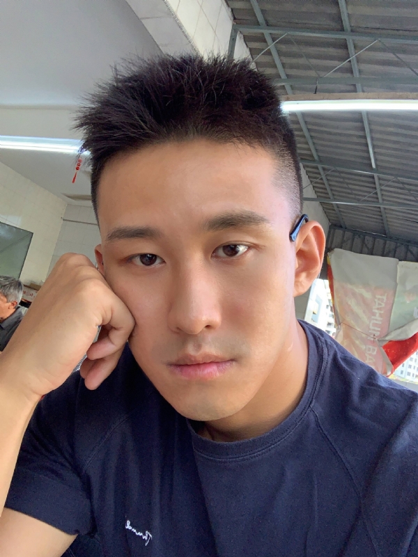 相见恨晚的第二张照片--桂林相亲服务中心