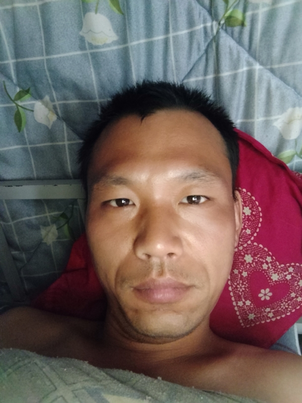 弘扬的第一张照片--桂林相亲服务中心