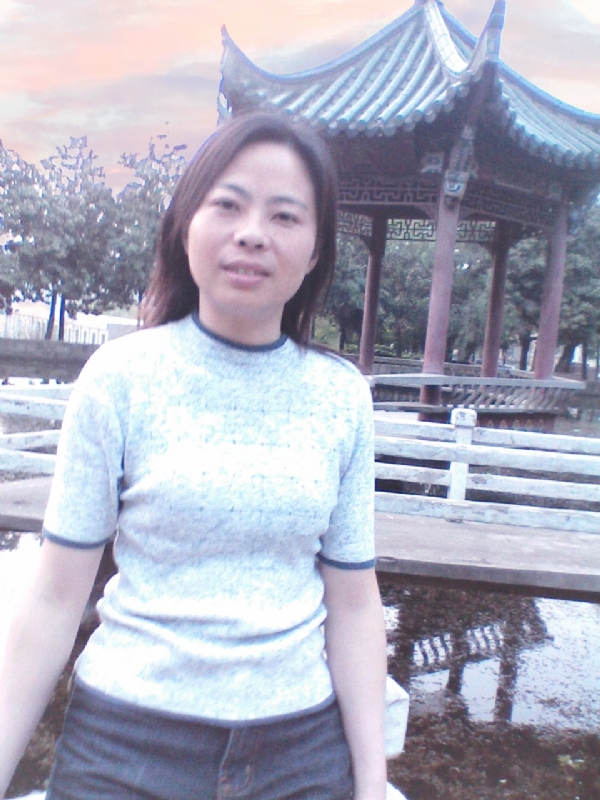 小草的第三张照片--桂林相亲服务中心