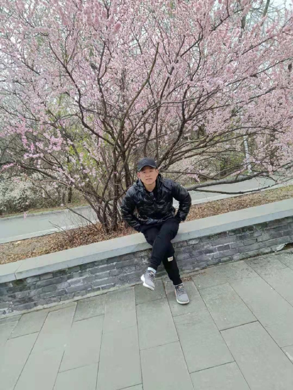 寻找幸福的第一张照片--桂林相亲服务中心