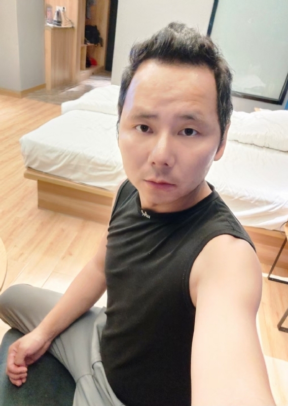 爱远的要命的第一张照片--桂林相亲服务中心