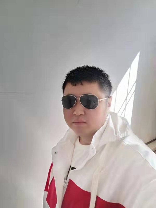 大漠叔叔的第一张照片--桂林相亲服务中心