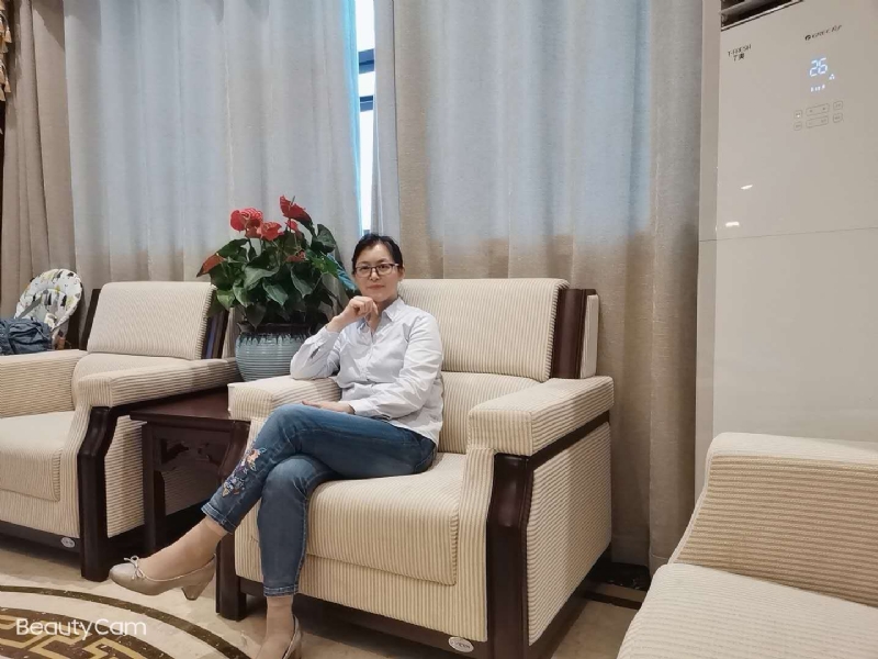 秋水伊人的第一张照片--桂林相亲服务中心