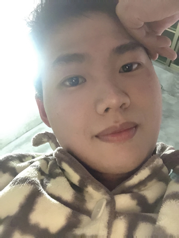 她的第四张照片--桂林相亲服务中心