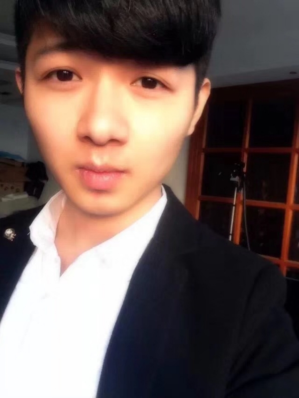 萨拉嘿呦的第一张照片--桂林相亲服务中心