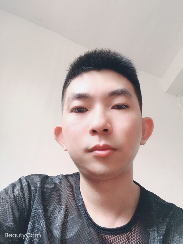 诚恳的第一张照片--桂林相亲服务中心