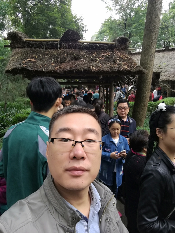 撑起一片天的第一张照片--桂林相亲服务中心