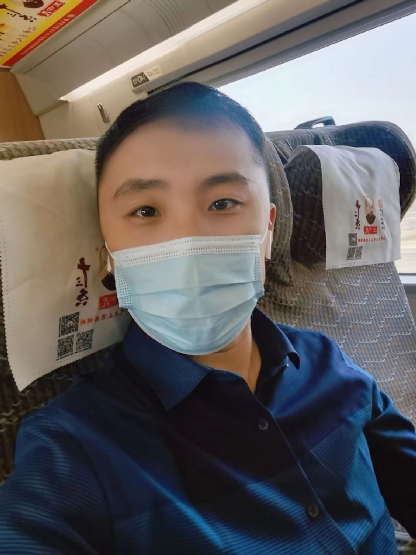 孤独的小屁猪的第二张照片--桂林相亲服务中心