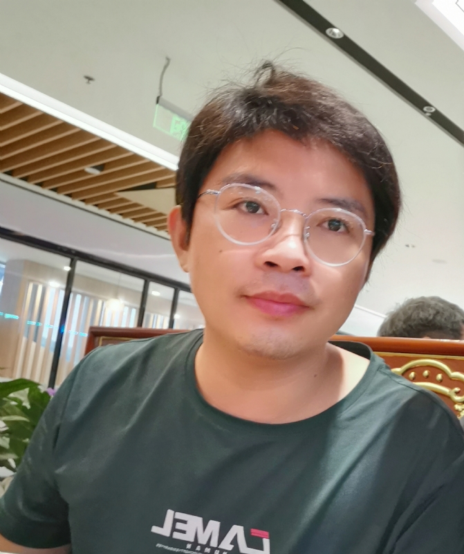 陆迅的第三张照片--桂林相亲服务中心