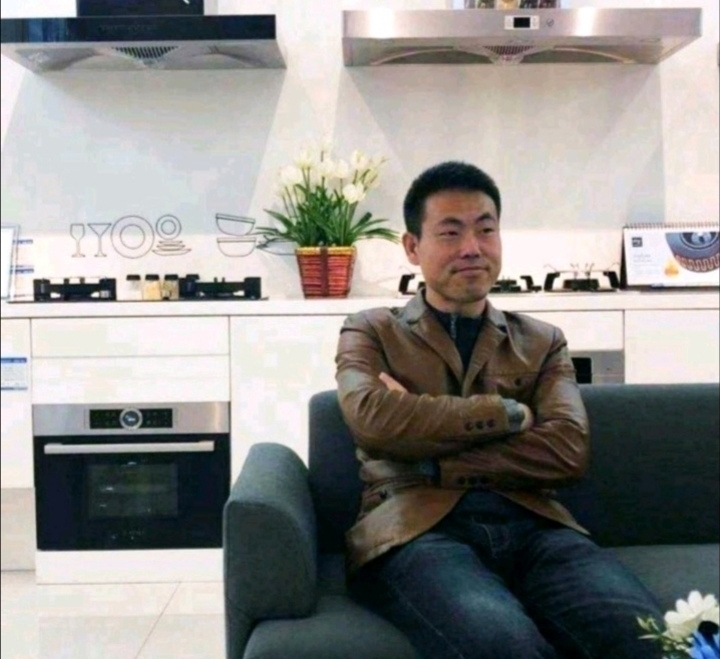 奋斗的执着的第一张照片--桂林相亲服务中心