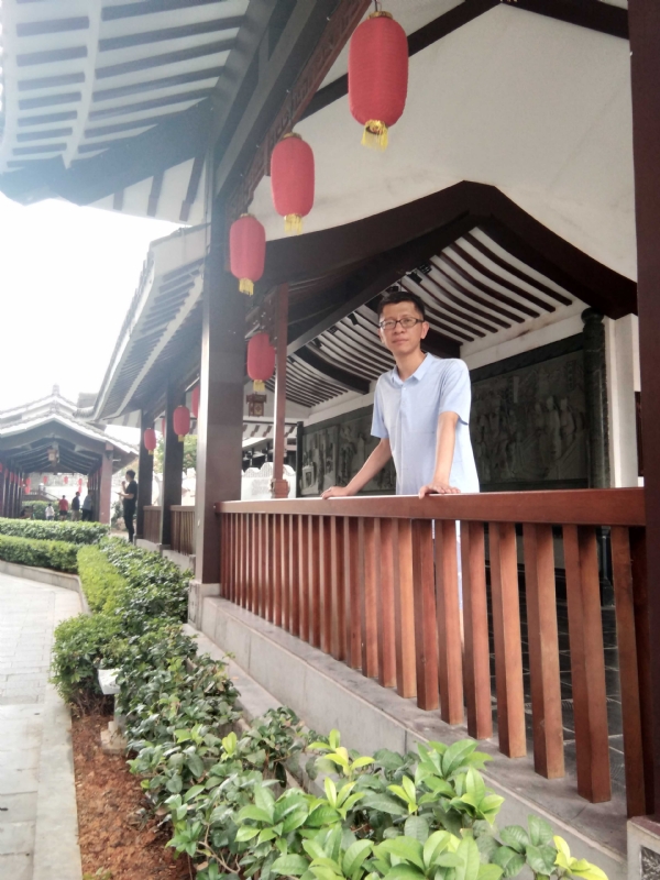 lijian的第一张照片--桂林相亲服务中心