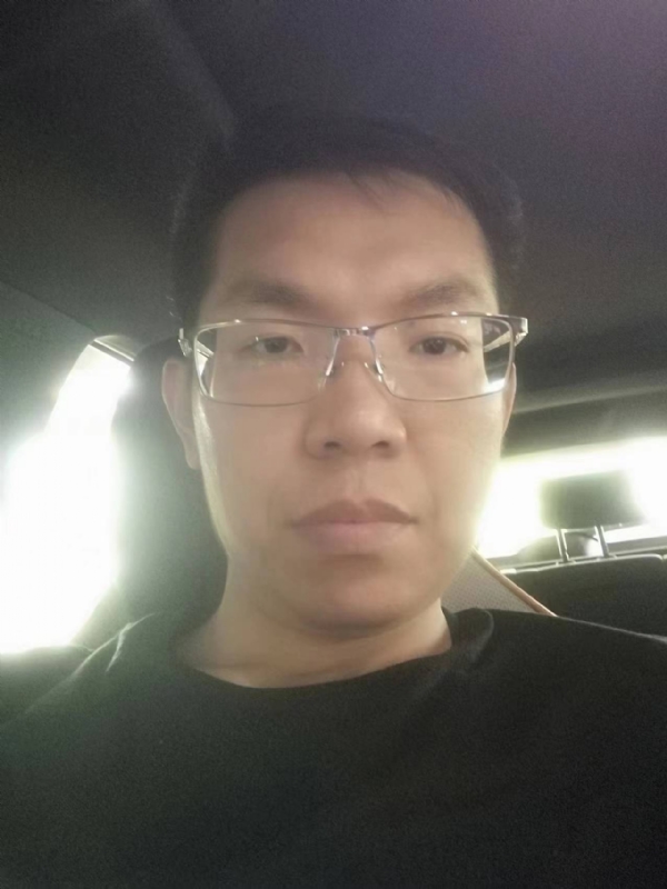 小黑包的第二张照片--桂林相亲服务中心