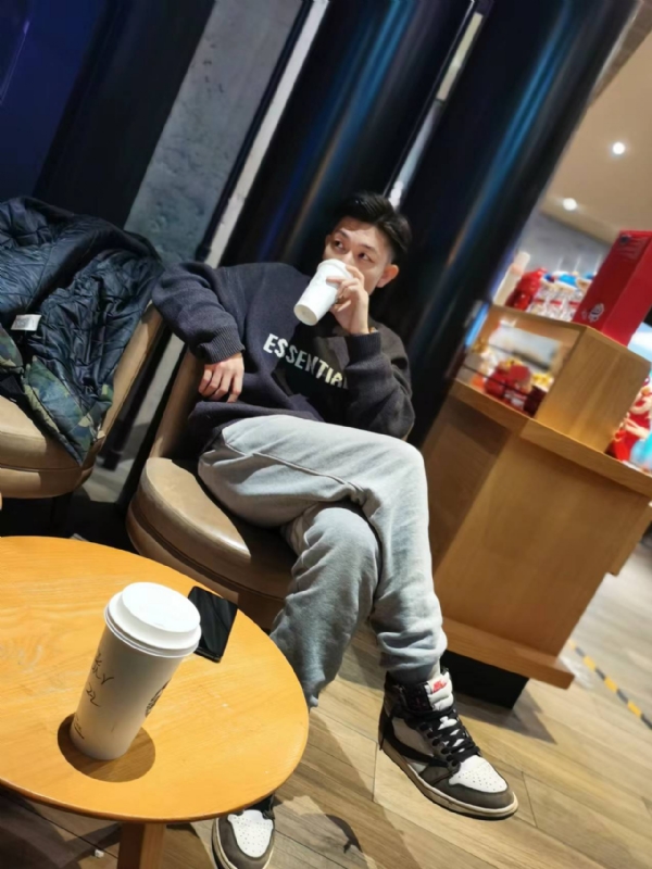 LAZY的第一张照片--桂林相亲服务中心