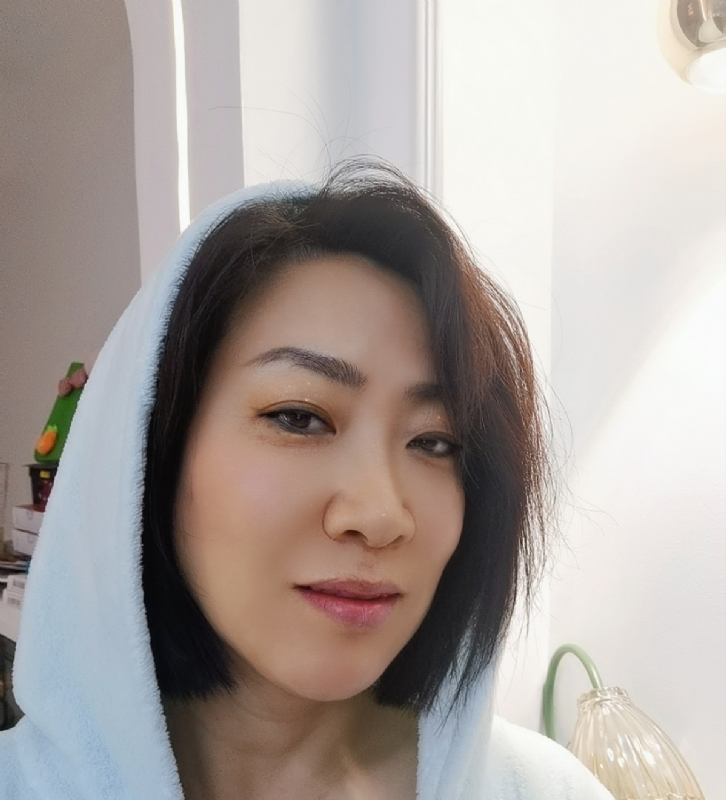 火玫瑰的第一张照片--桂林相亲服务中心