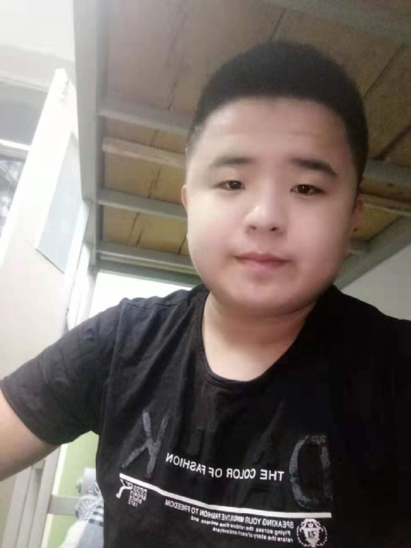 打小就爱淘气的第一张照片--桂林相亲服务中心
