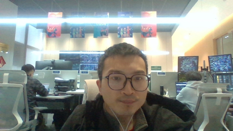 飞翔的蜻蜓的第一张照片--桂林相亲服务中心