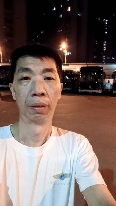 小丑的第一张照片--桂林相亲服务中心