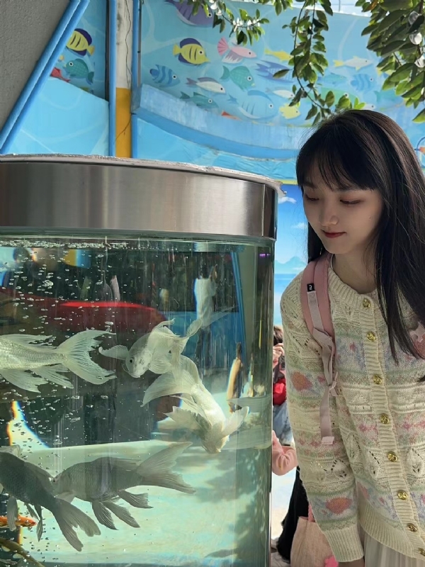 yiyi的第一张照片--桂林相亲服务中心