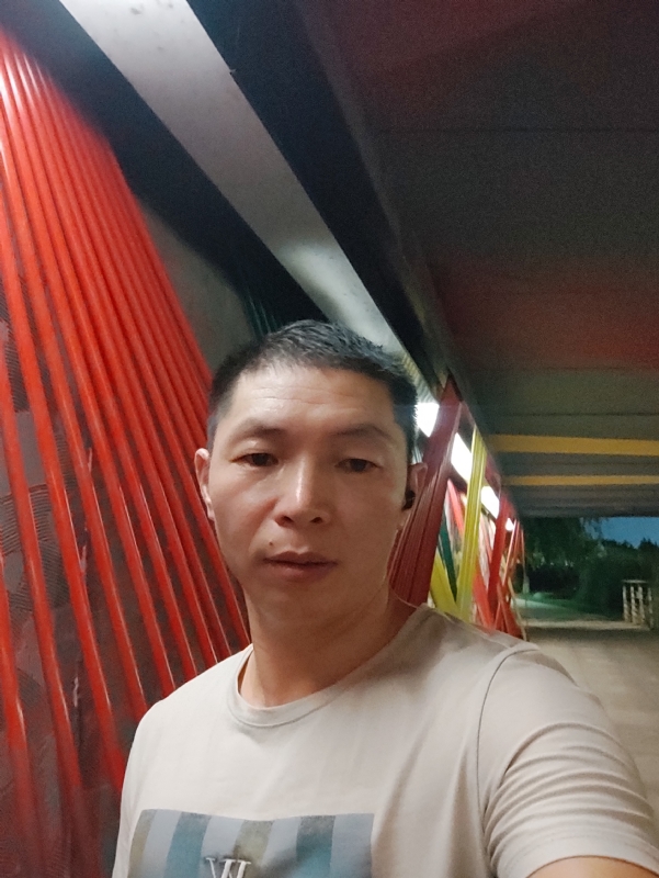 夜猫的第一张照片--桂林相亲服务中心