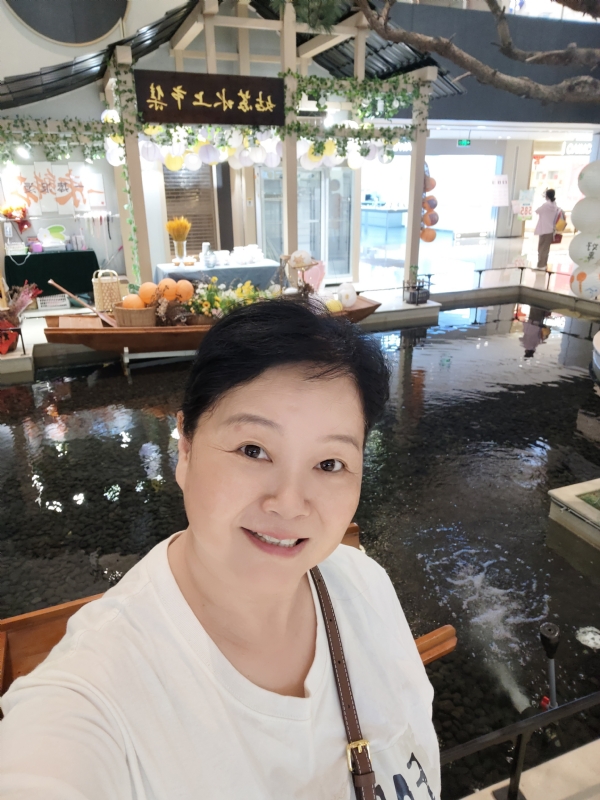 丁姐爱生活的第三张照片--桂林相亲服务中心