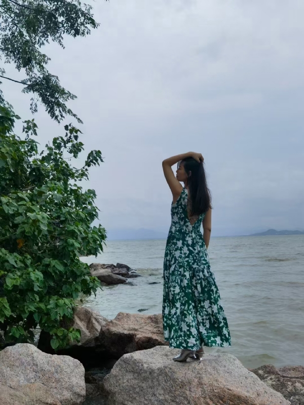 甜以待人的第四张照片--桂林相亲服务中心