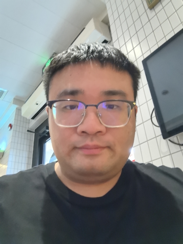 君临天下的第三张照片--桂林相亲服务中心