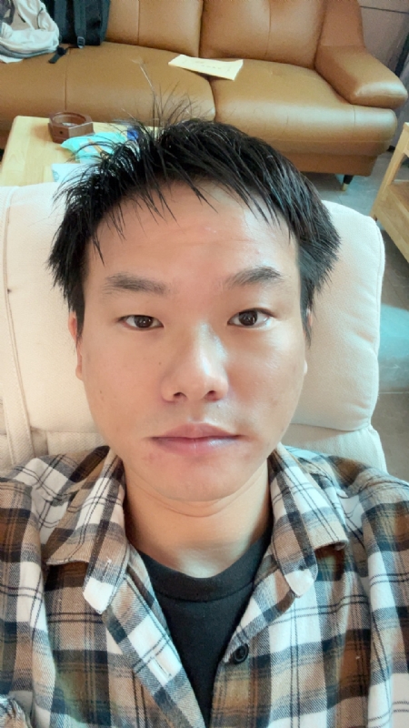 向日葵的第一张照片--桂林相亲服务中心