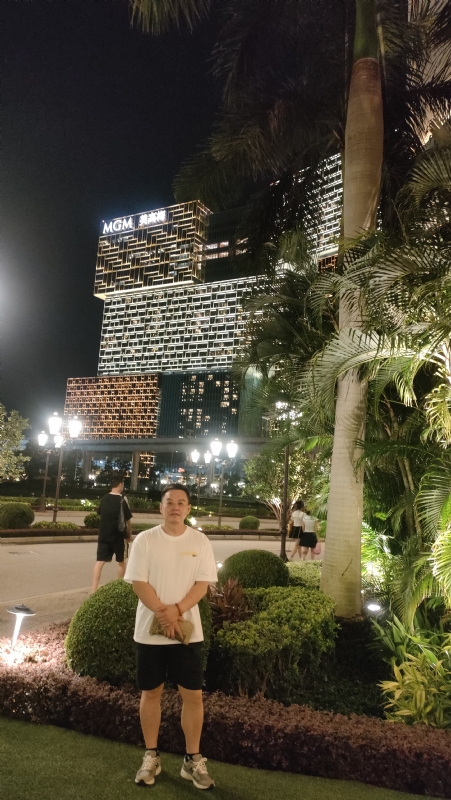 熟悉的身影的第一张照片--桂林相亲服务中心