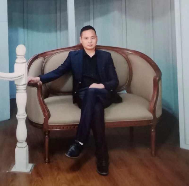龙行天下的第二张照片--桂林相亲服务中心