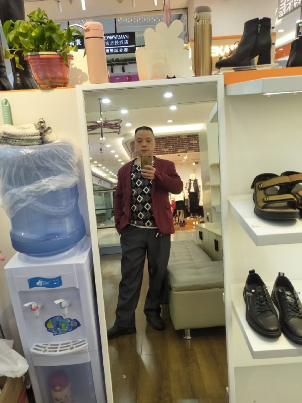 真诚征婚的第四张照片--桂林相亲服务中心