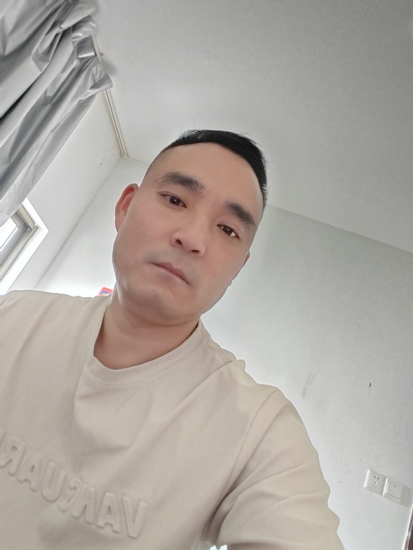 小锋的第一张照片--桂林相亲服务中心