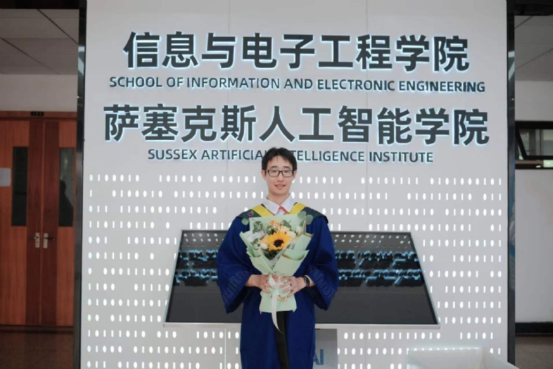 陈潇的第三张照片--桂林相亲服务中心