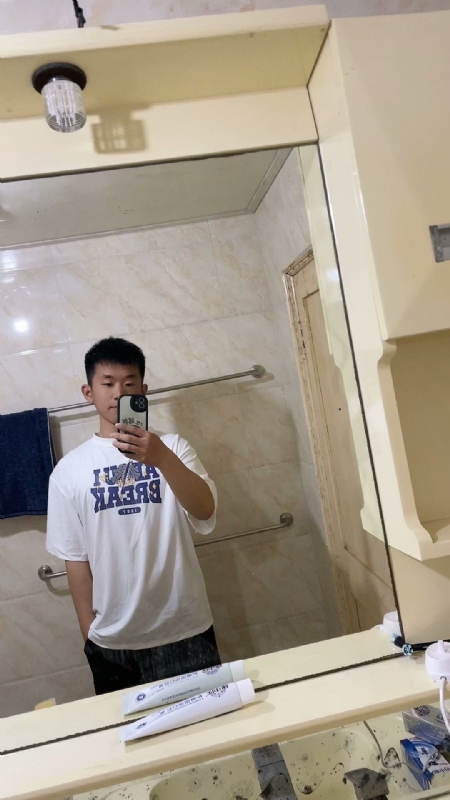 哈哈的第一张照片--桂林相亲服务中心