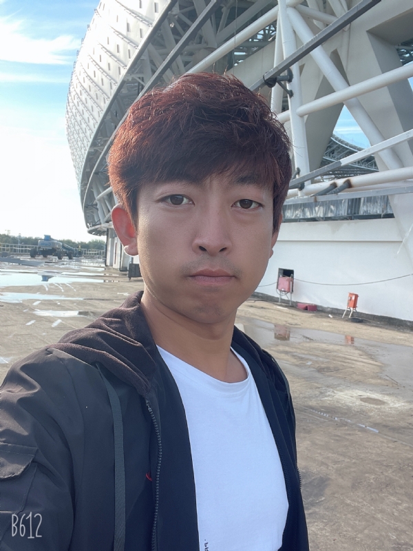 绅士大男孩的第一张照片--桂林相亲服务中心
